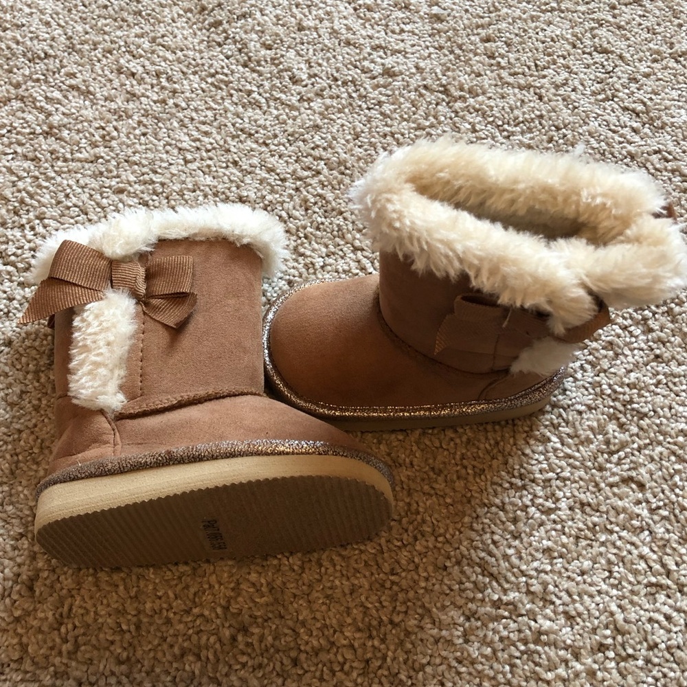 NWOT girls boots